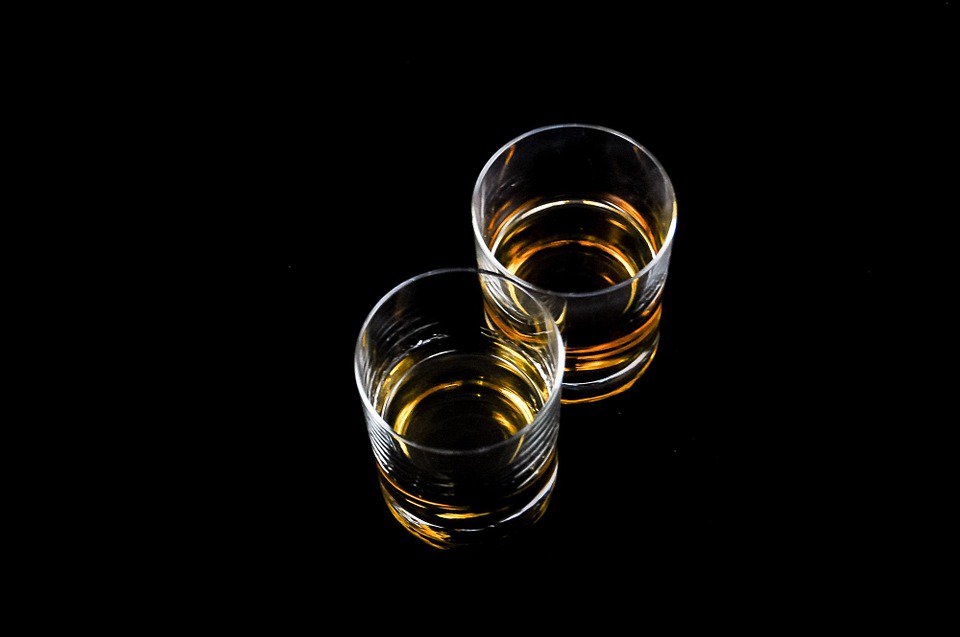 rarefool's tweet photo. Best for after work drinks --> https://t.co/wObpmc8VYP #afterworkdrinks #friday #lovefriday https://t.co/M4yjkt04fy