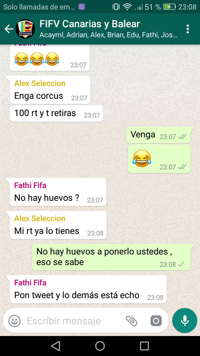 FIFVCanariasBal's tweet photo. Uno de nuestros capitanes se arriesga , esta en vuestras manos que esto se cumpla . 1 RT = Salvamos a un gatito. https://t.co/7zqIJMxRTX