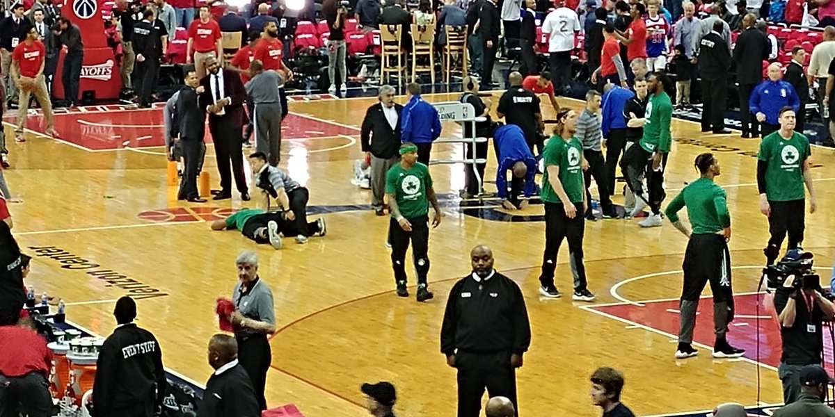 DBirdHoops's tweet image. Found a leprechaun #WizCeltics #NBAplayoffs #BOSatWAS #dcfamily