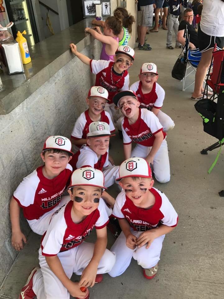8ULegendsRed's tweet photo. Congrats Legends! 2nd place! https://t.co/oQlwxom0WP