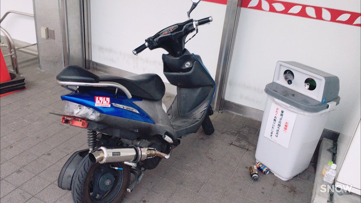 q_sgy's tweet photo. アドレス125g売ります！

値段は14からで考えてます！

XJR.ゼファー交換もありです、追い金もありです

タイヤ7分目まであります
マフラー、ビームス
ケツ上げ10cm
フェンダーレス
パタパタ
HIDヘッドライト
クルクルテール
ステップ
フェンダーレス
メーター球 https://t.co/YL7qQGMyml