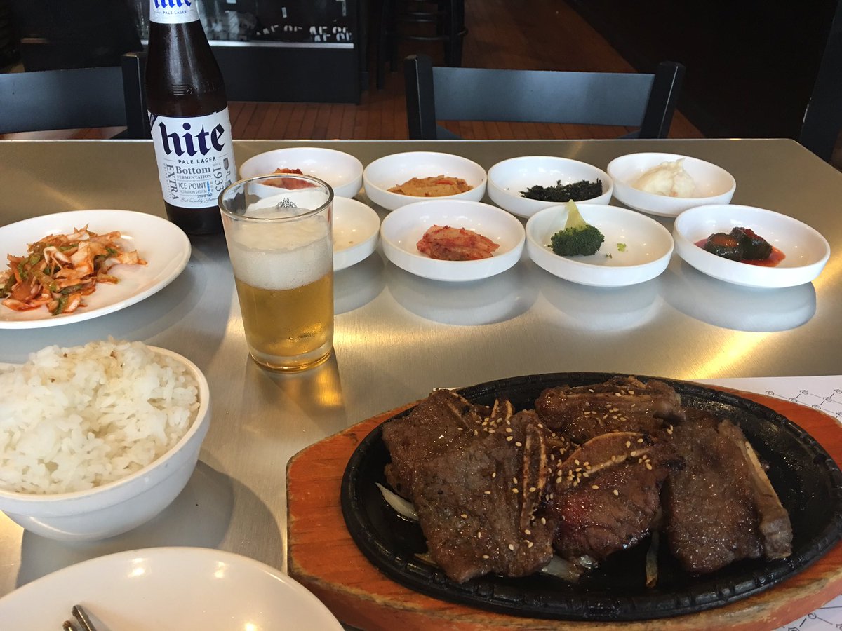 BoardwithStocks's tweet photo. When @ajaxarch bails on dinner I'm forced to eat alone #daegee https://t.co/fpSYwiSws6