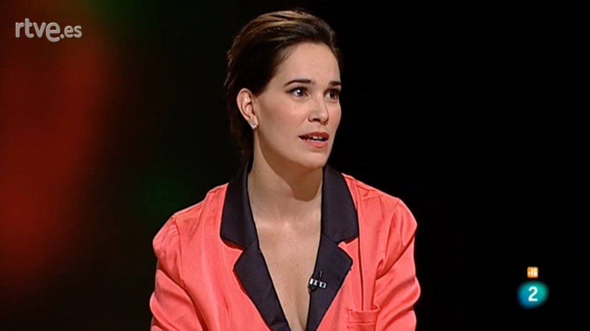 rinconfreijeiro's tweet photo. Coloquio de @Version_TVE @CeliaFreijeiro hablando sobre @DeChicaEnChica, cine, amor, comunidad lgtb, referentes femeninos... #versionchica https://t.co/dxB3Q6md38