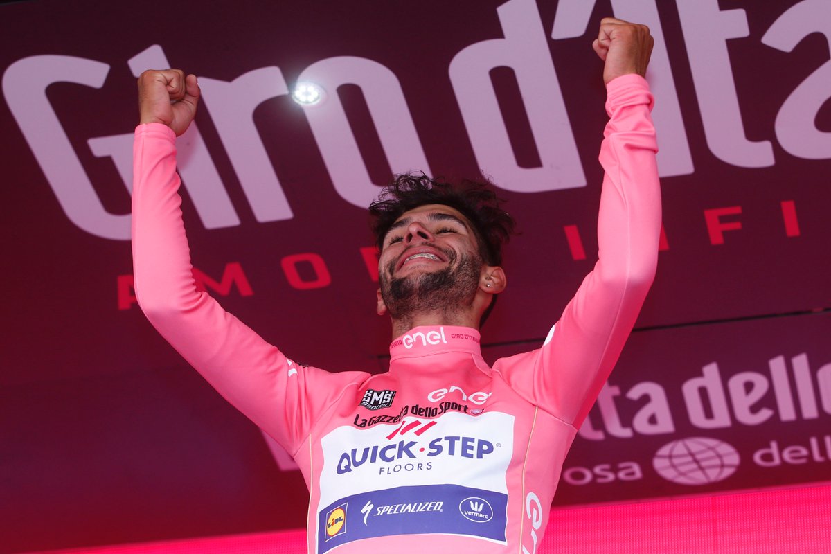 ELTIEMPO's tweet photo. #EnVideo Reviva el momento en el que Fernando Gaviria llega a la meta del Giro de Italia https://t.co/XPHoR4TnSF https://t.co/mk8Jw5p90W