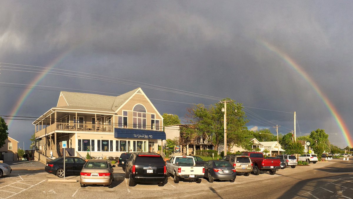 McIntoshImages's tweet image. Look what the brief shower line left