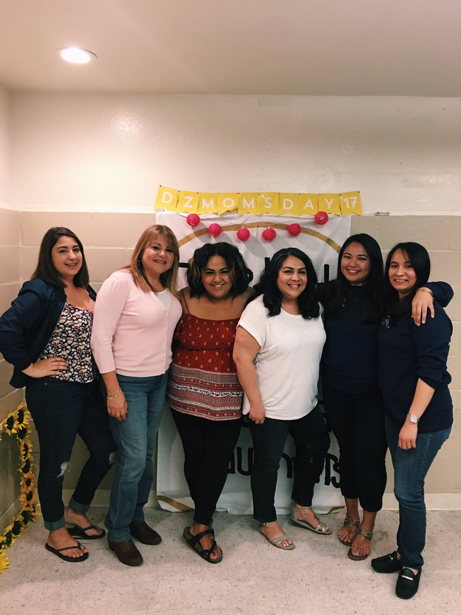 DeltaZetaSJSU's tweet photo. We get it from our mamasπ Thank you to everyone that came out for our Mom's Day!ππ #deltazetasjsu #momsday2017 https://t.co/k5qW9eZ3nQ