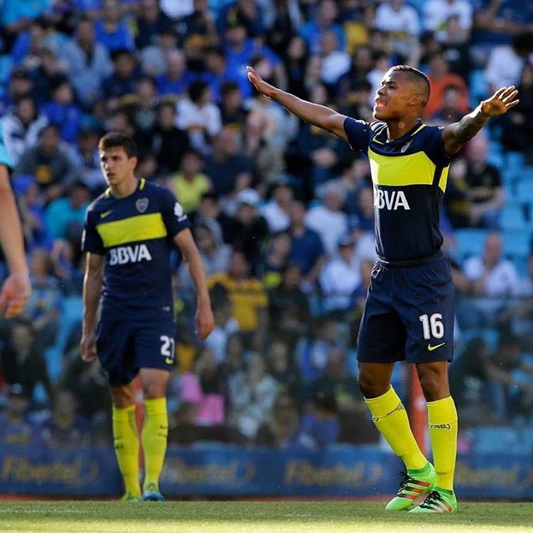 locura_boquense's tweet photo. Dale RT a este tweet si queres que @wilmarBarrios8 sea titular frente a riBer https://t.co/PmSuPRu6kJ