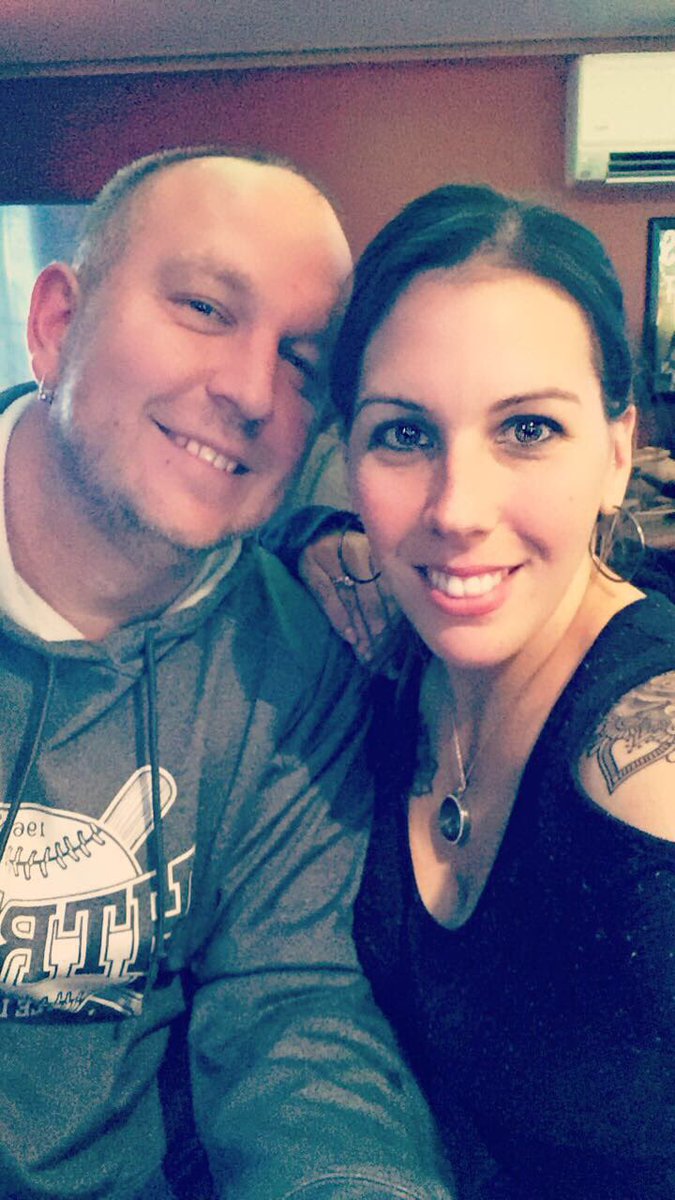 SaraJane729's tweet photo. Guess he truly loves this horseface of mine! ๐๐
#LuckyMe #TrueLove #TilDeath #HappyLifeHappyWife #DateNight #KeepTheRomanceAlive #BoomChicka https://t.co/xcDd3pWqge