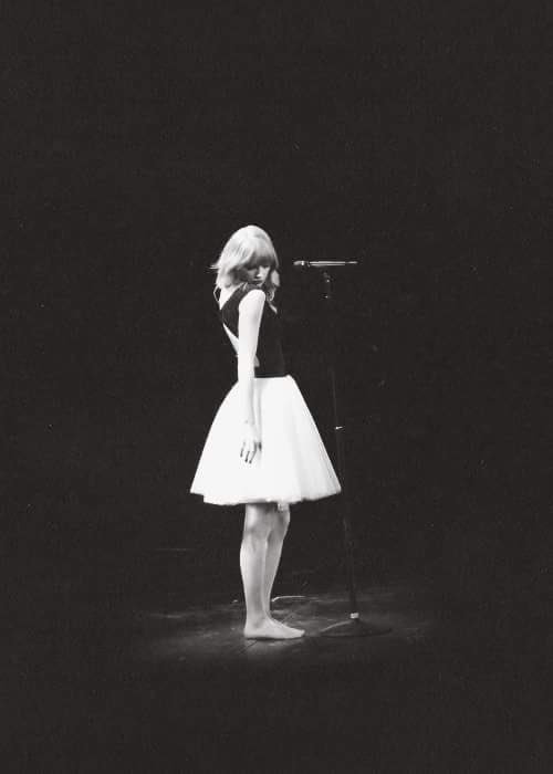 taylorisse's tweet image. taylor swift cantando "treacherous" na red tour é minha religião e nada me faltará