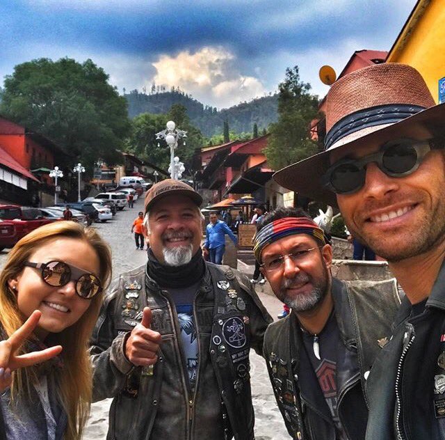 BoyerRulliBr's tweet photo. "@sebastianrulli #RodandoPorMexico #liveyourlegend leyendarc @anboy88 rogeramos1965 @pablodominguezn y un… https://t.co/f95thooNN9 "/😍👏🏻👌🏻 https://t.co/lCkWwKrVUm