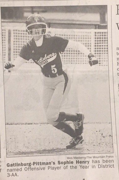 kelshendrick's tweet photo. Offensive player of the year as a sophomore &amp; look at that batting average 😱😱 #proud #shesfast #checktherecordbooks @soph_henry https://t.co/POQDaCsLjm