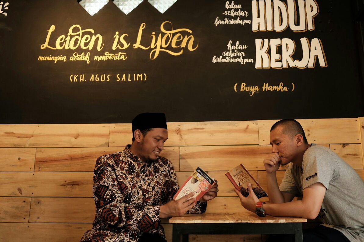 felixsiauw's tweet photo. karena kolaborasi itu tak harus satu organisasi, sebab Islam itu menyatukan semua paham, dan ukhuwah itu pastilah indah :) https://t.co/BLeYWWmxps