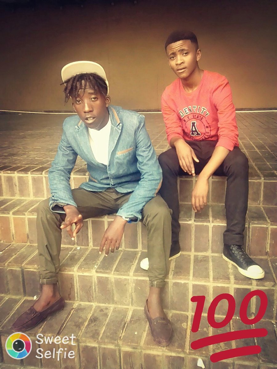 Charles72950518's tweet photo. Jst hangng out with my punk
@library

#Torned swagg
#Delicate_FAM💎™√√ https://t.co/5OMwdIo9cp