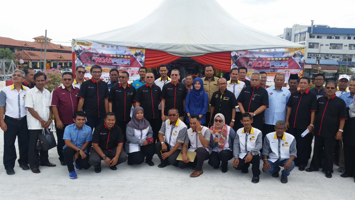Penjelajahan #FTRoadpedia tiba di Projek Jambatan Sg. Parit Keliling Batu Pahat. Hadir Sama YB. MP Parit Sulong, Dato' Dr. <a href="/norainiahmad67/">dr noraini ahmad</a>