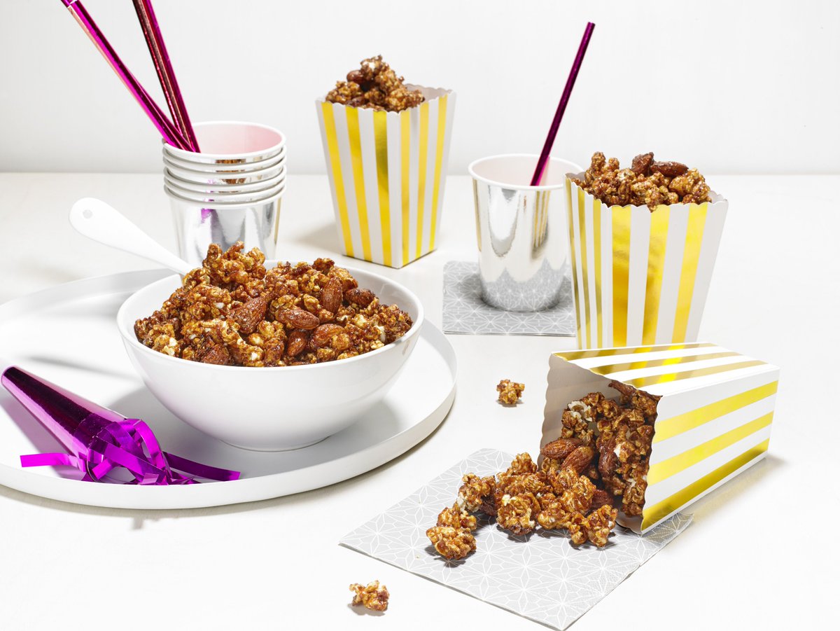 Chobani's tweet photo. The popcorn we're awarding tonight! #madewithchobani https://t.co/18aNPI3W2v