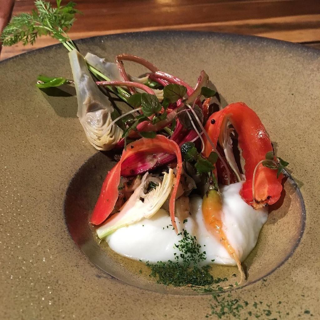 MTPMaui's tweet photo. #mauichefstable recap
GOAT MILK CURD SALAD, artichoke, carrot, beet, meyer lemon 🍋 🥕🍾
#millhousefood #millhousemaui #mauitropicalplantation… https://t.co/vO8HZPuip1