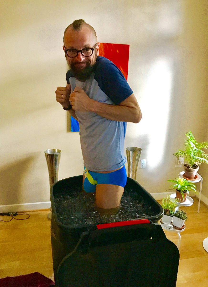 runman317's tweet photo. Recovery at its finest! An ice bath! 🌮 as my reward for the longest run of 2017! @TerrelHale https://t.co/8cfDCaJb0s