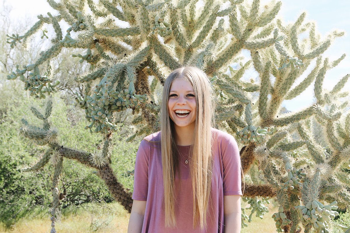 aly_fitt's tweet photo. I'm graduating! 👩🏼‍🎓 Text/dm me if you want a grad announcement! https://t.co/k6j4Pl9XjO