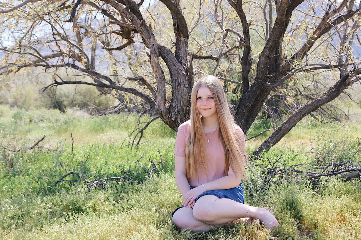 aly_fitt's tweet photo. I'm graduating! 👩🏼‍🎓 Text/dm me if you want a grad announcement! https://t.co/k6j4Pl9XjO