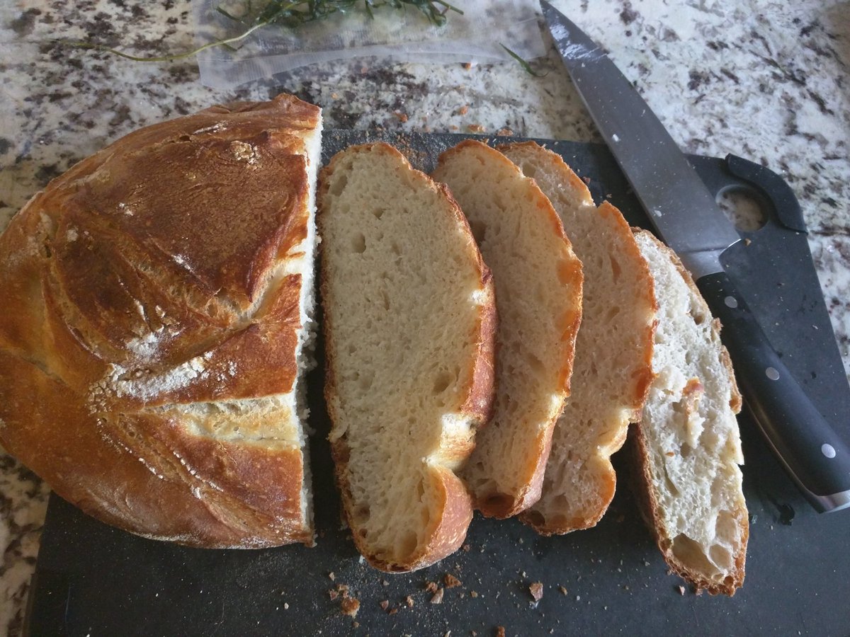 GoodTuckn's tweet photo. @hillskitchendc the bread turned out pretty good. Might have to up my supplies soon. https://t.co/lzoZn3MeqD