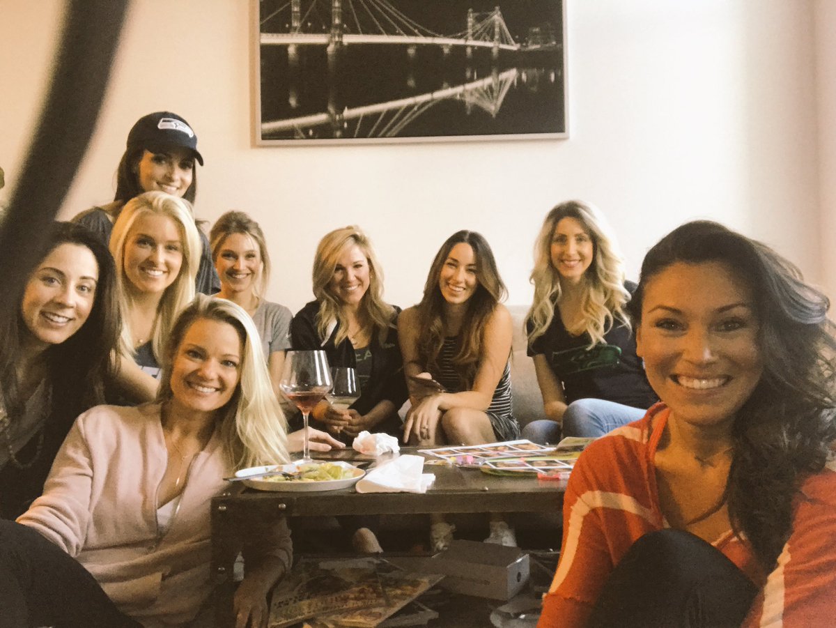 heidiisaacson33's tweet photo. Alumni Sea Gals watching the 2017 squad be made! We love you @SheilaTaco @jacquelineablao @TheSeaGals #2017SeaGals oh and @jordanbabineaux https://t.co/6Rs02mYPSd