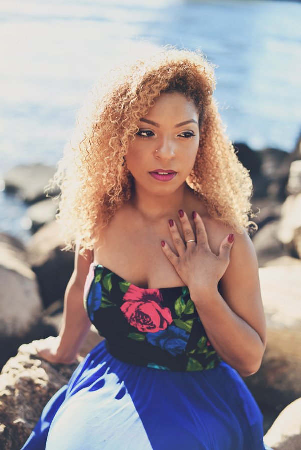 AnastaciaTucker's tweet photo. #Photoshoot w/ Photographer Julia R in #Astoria Park Pool #NYC #model #curlyhair #naturallycurly #photography #nycmodel #Melanin #nature https://t.co/pz6MxL33Lm