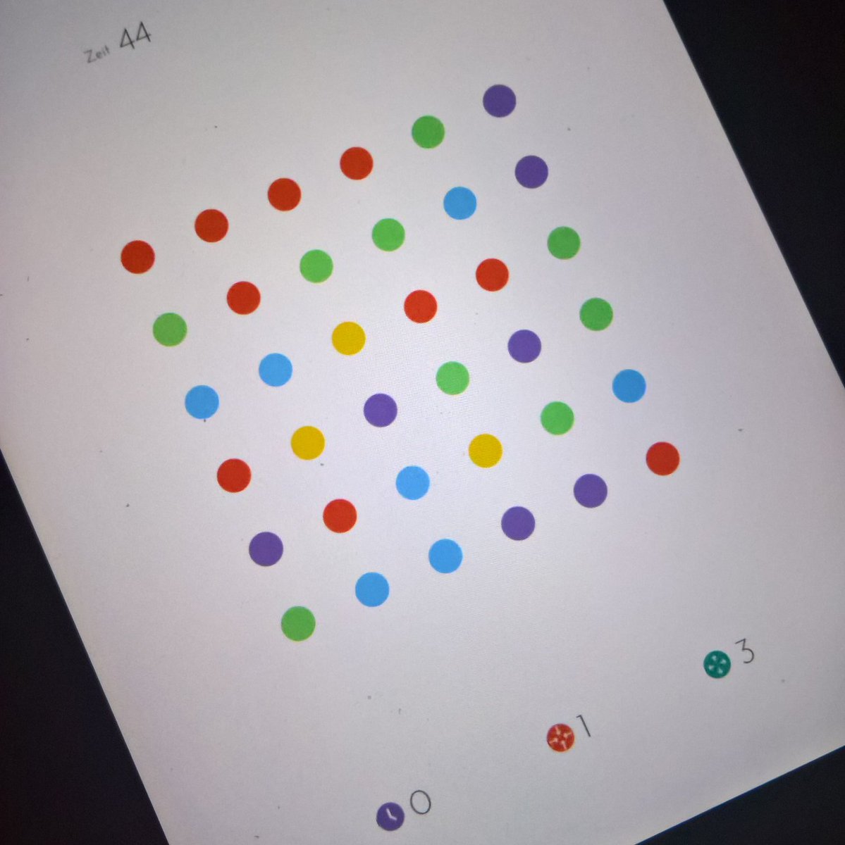 CostaSchettino's tweet photo. @Kunstreiz @saatchi_gallery Alle zuviel Dots app game gespielt... https://t.co/xgRhrFigYY