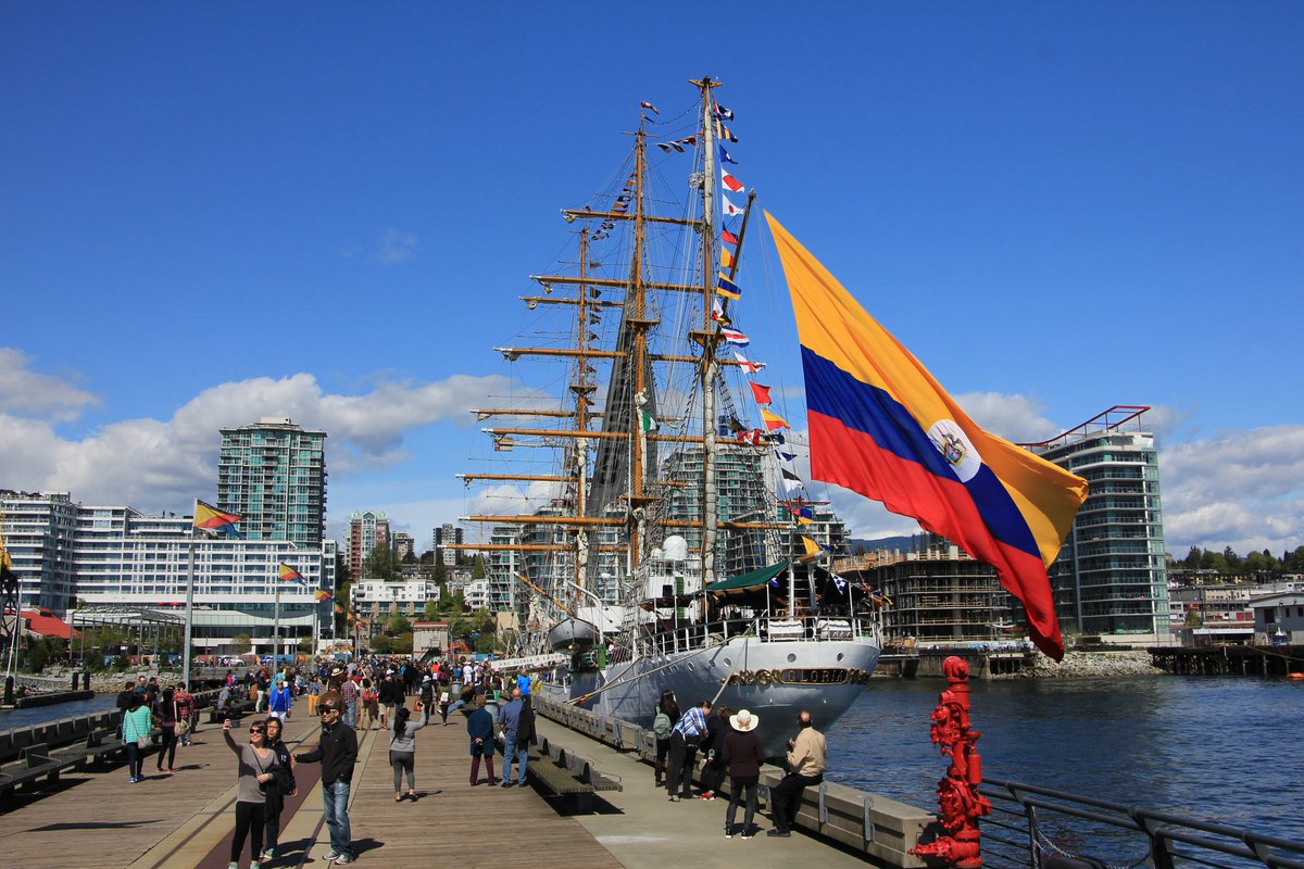 GwenFarley11's tweet image. Spectacular day on the north shore! #NorthVan @LonsdaleQuay @PHG_ThePolygon @pier7restaurant @tapandbarrel @VanNSTourism @lower_lonsdale