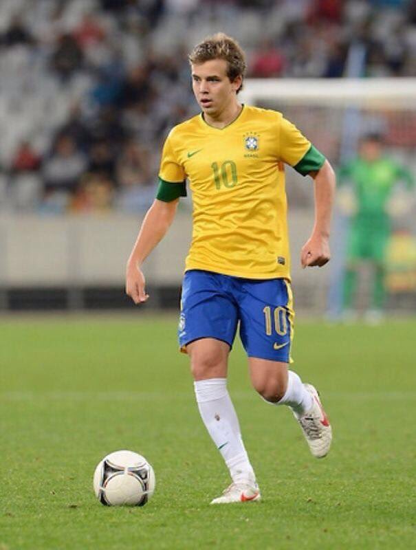 4 anos atras!! Final contra a argentina... otimas recordacoes!!