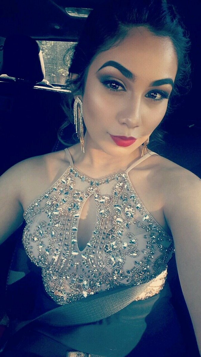 otorresgarcia15's tweet photo. Well what a great PROM!💜 #set17off #prom2k17 💕💕💕💕💖 https://t.co/RLQWdcyfEZ