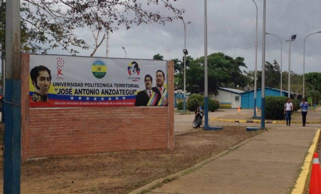 maguilerusb's tweet photo. Este domingo falleció, César Guzmán, estudiante de la Universidad Politécnica... https://t.co/kzarBZA0Qd by #APUSB via @c0nvey https://t.co/WAC2yK25bt