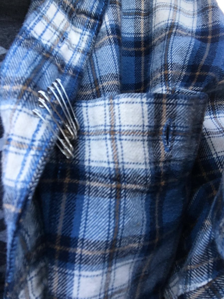 cyclist_gf's tweet photo. It's how we ~accessorize~ https://t.co/O8S9dyXXjQ