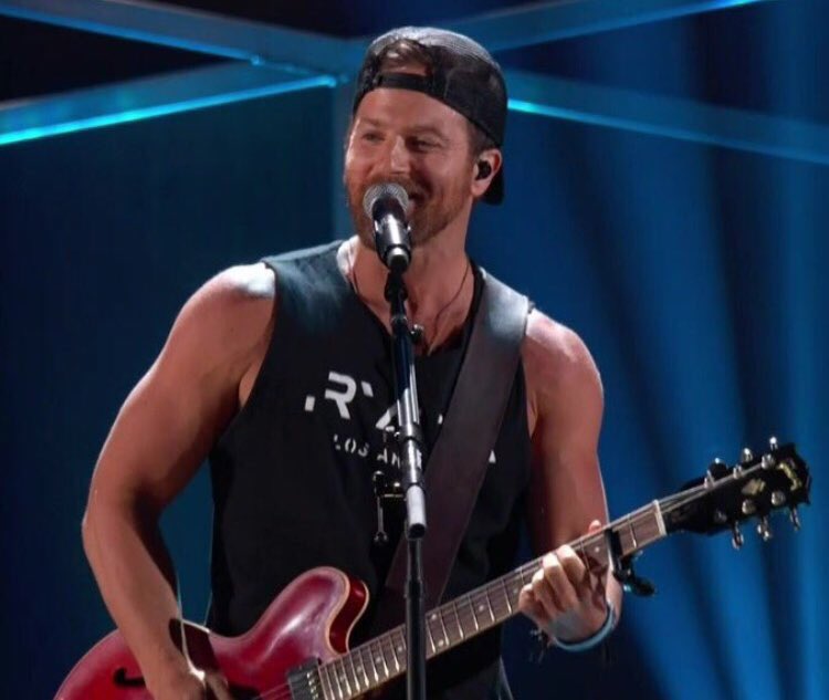 KipMooreLyrics's tweet photo. Such a racy little red dress
Your rock'n'roll tank top
With nothing but a tshirt cuz it's bedtime
Hot pink knee-high argyle socks https://t.co/Gnuf2vPaah