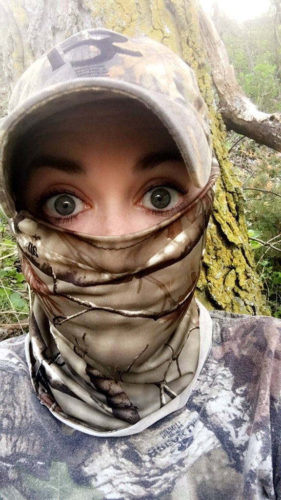 jessenharding's tweet photo. Waiting on #turkeys! 🦃 @NEGameandParks #sportswomensunday #cantstoptheflop #turkeyhunting #itsanobession #ne #hunting @huntressviews https://t.co/mpodl25PnE