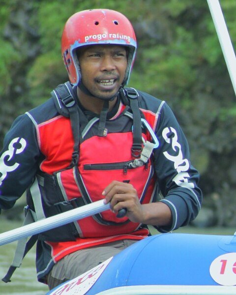 ProgoRafting's tweet photo. Selamat Pagiiii..Ada yg tahu nama asli dari Guide Progo satu ini?^^
Gimana sih kesan Sobat slama pngarungan?
#guide #raftguide #progorafting https://t.co/U9f2earwEk