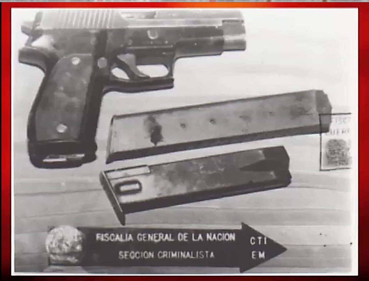 PATTYHEREDIAV's tweet photo. Pablo Escobar tenía 2 pistolas el día que lo mataron. La historia increíble de... https://t.co/1vxgGeP1TG by #RevistaSemana via @c0nvey https://t.co/x3tokHdNBm