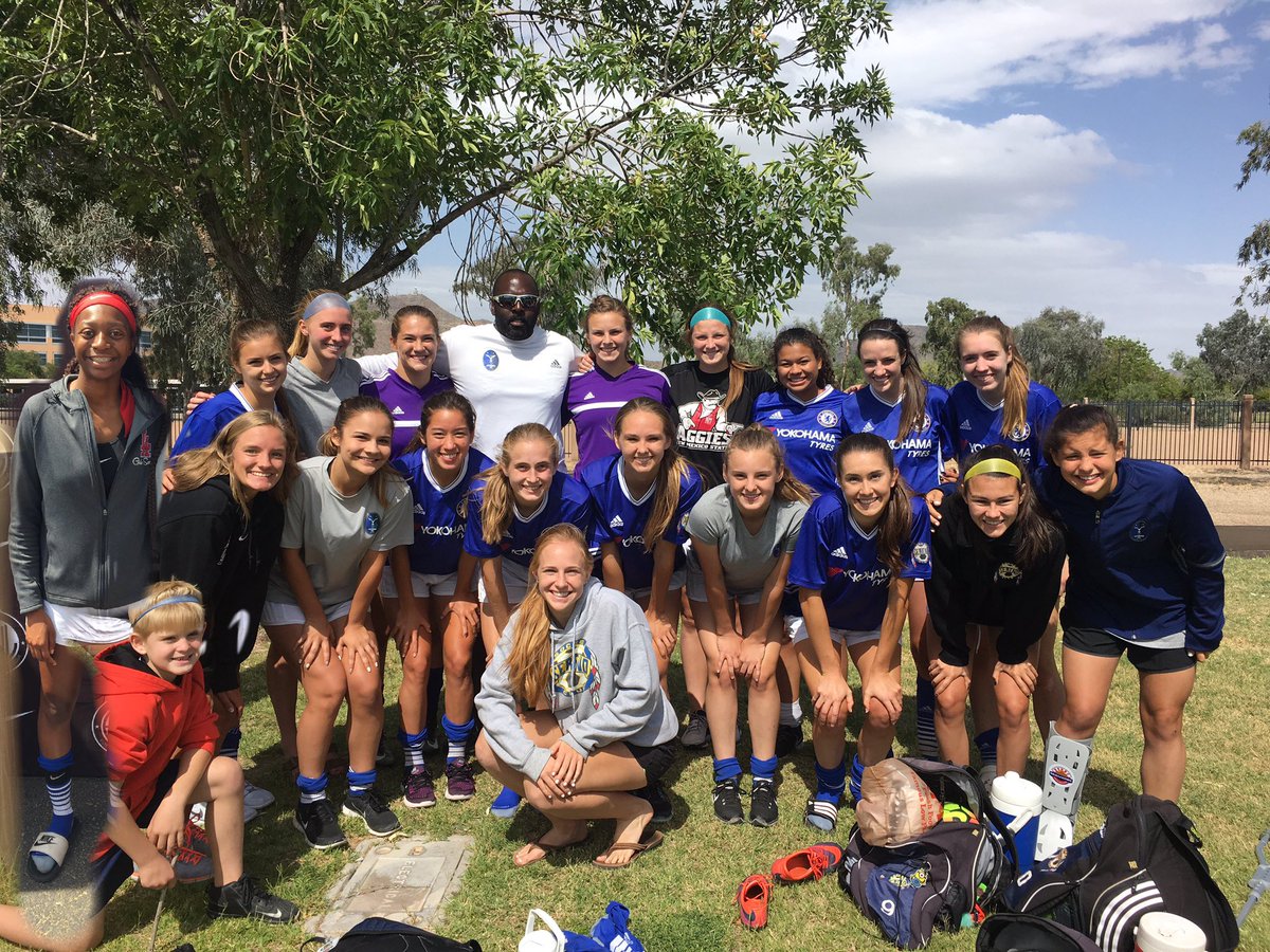 Last game with <a href="/KaiEdwards13/">Kai Edwards</a> thank you for all that you have done for us!💙💛 University of Michigan is lucky to have you!