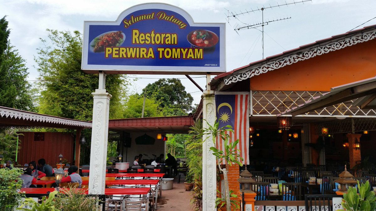 moworksmy's tweet photo. Sarapan enak ubi rebus di #FT05 Batu Pahat, Johor. #FTRoadPedia #FTRoadPediaZonSelatan #CiptaDetikIndahBersama https://t.co/lBA5lZsemU