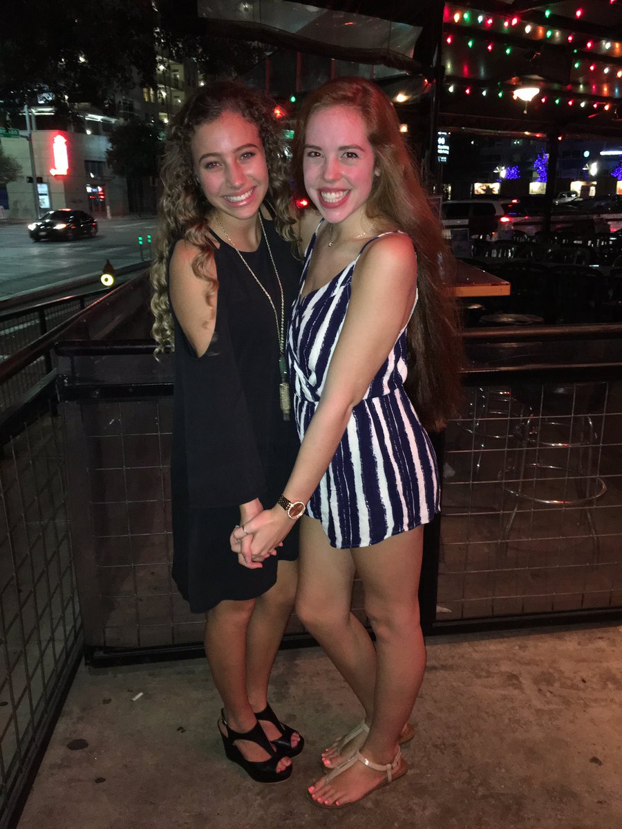 kallipsaro's tweet photo. happy bday b!! love you &amp; hope you had an amazing day!!🎈💙💙 https://t.co/mya5MD2Kqs