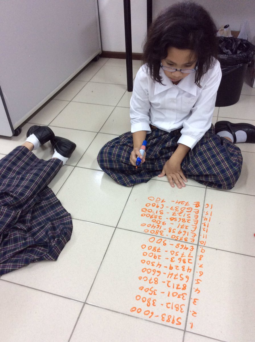 JIS5M's tweet photo. Rounding on the floor https://t.co/A4xGPqjm2Q