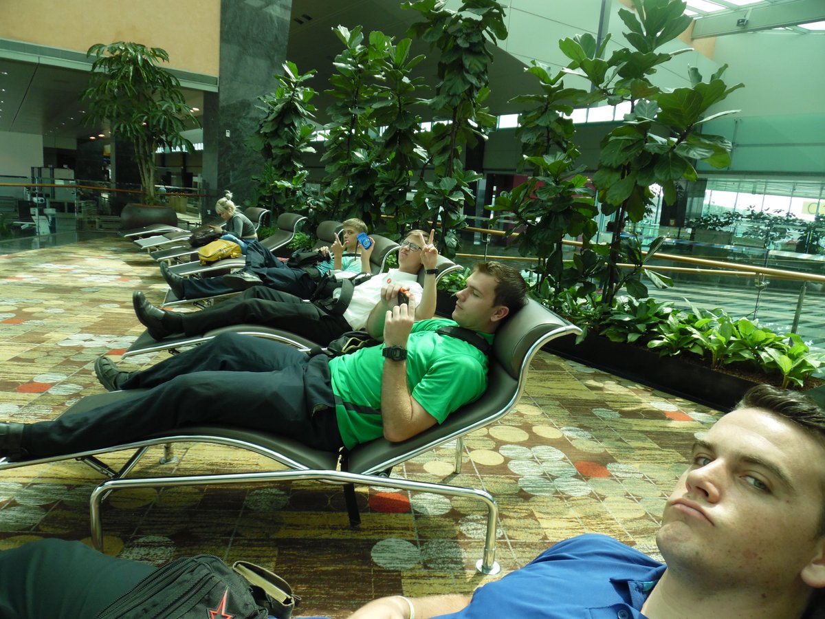 parkert96's tweet image. 新加坡 = Read :
ParkerLeeThompson.BlogSpot.Com