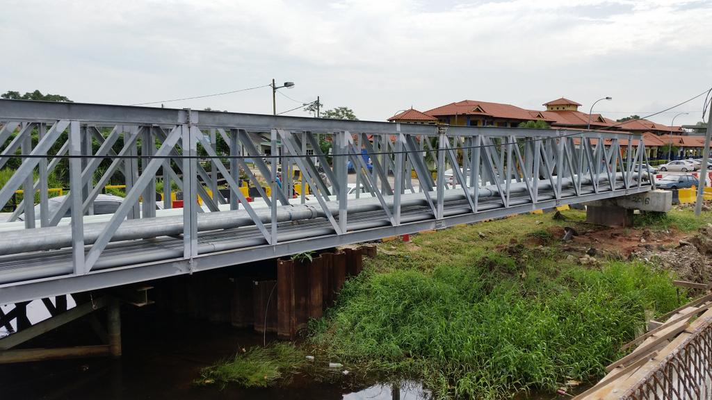 moworksmy's tweet photo. Jambatan Parit Keliling, Batu Pahat gantikan jambatan sedia ada di FT005/129/60 #FT05 #FTRoadPediaZonSelatan #JambatanParitKeliling https://t.co/fucafhl5DO