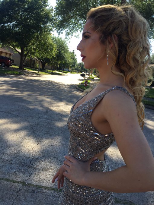 Prom https://t.co/Ejbb47pOU2<a href="/tag/newprofilepic"class="tags"><span>#newprofilepic</span></a>