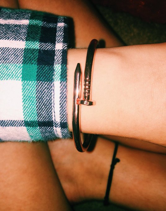 I'm in love with my nail bracelet from https://t.co/Ft5zNgfCYG 😍&hearts;️ by #_PlayBoys05 via @c0nvey https://t<a href="/tag/_playboys05"class="tags"><span>#_playboys05</span></a>