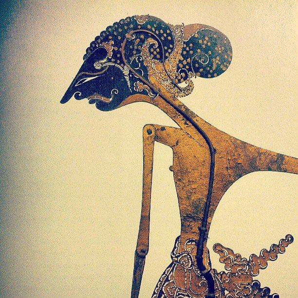 Nek kabeh kudu koyo karepmu, tak dadi wayang, gek dadio dalang. 😌