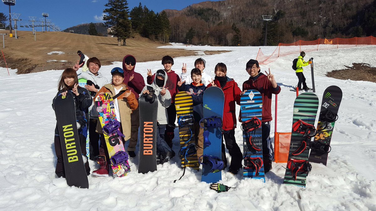 みんなGWは楽しかったですか？？
Winter Sports ILZは丸沼高原スキー場へ滑りに行ってきました🏂✨🏂❄
初心者も経験者も思いっきり楽しんでました😊✨
みんないい笑顔😊☺😁
ILZの今年度1発目のイベント大成功です！✨

金曜の放課後AC633で部会やるからきてね😊