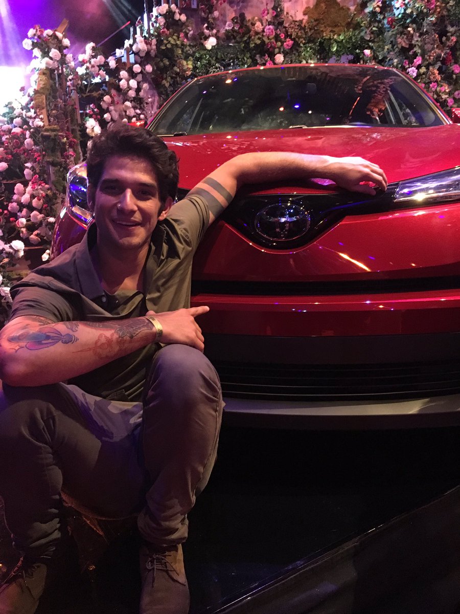 MTV's tweet photo. Is @tylergposey looking for his cinderella at the #mtvawards + #ToyotaCHR after party? I'm right here. https://t.co/IX34tZyV12