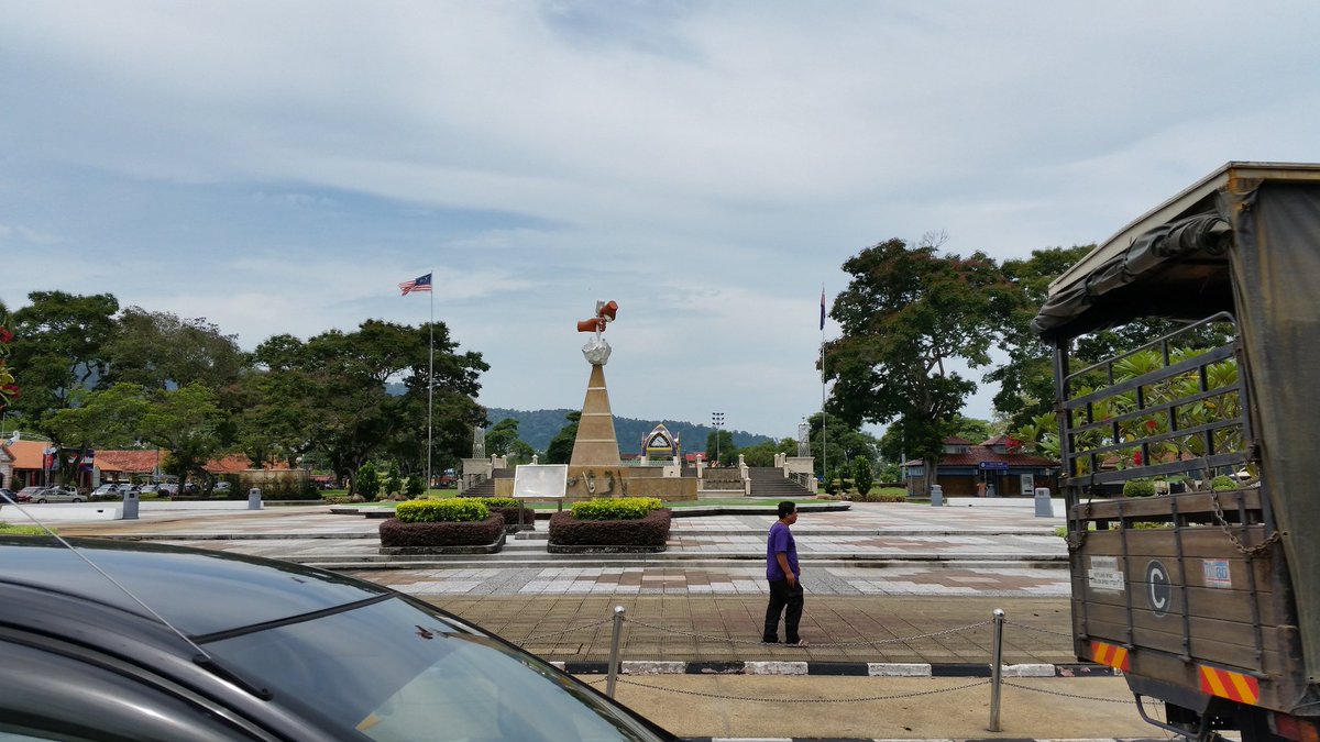 moworksmy's tweet photo. Batu Pahat! #FT05 #FTRoadPedia #FTRoadpediaZonSelatan #CiptaDetikIndahBersama #BatuPahat https://t.co/RHqnxQ59qH