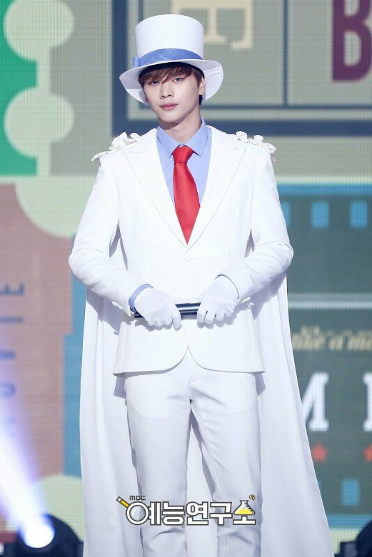 10_duk_4's tweet photo. 윗육님과 업체에서 리본이랑 포장지 고를때도 괴도키드 성재의 의상에 맞춰서 초이스 ㅋㅋㅋㅋㅋㅋ고생했습니다 우리 진짜로ㅠㅠ💕 https://t.co/8Jwd0dh6H0