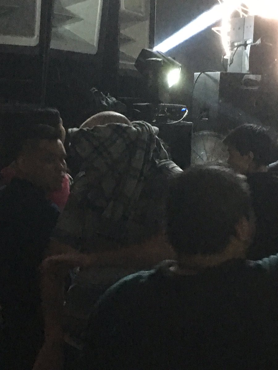 techno__fish's tweet photo. But this dude dancing wth a flannel wrapped around his eyes really knows what's up https://t.co/58zJVg6fCY
